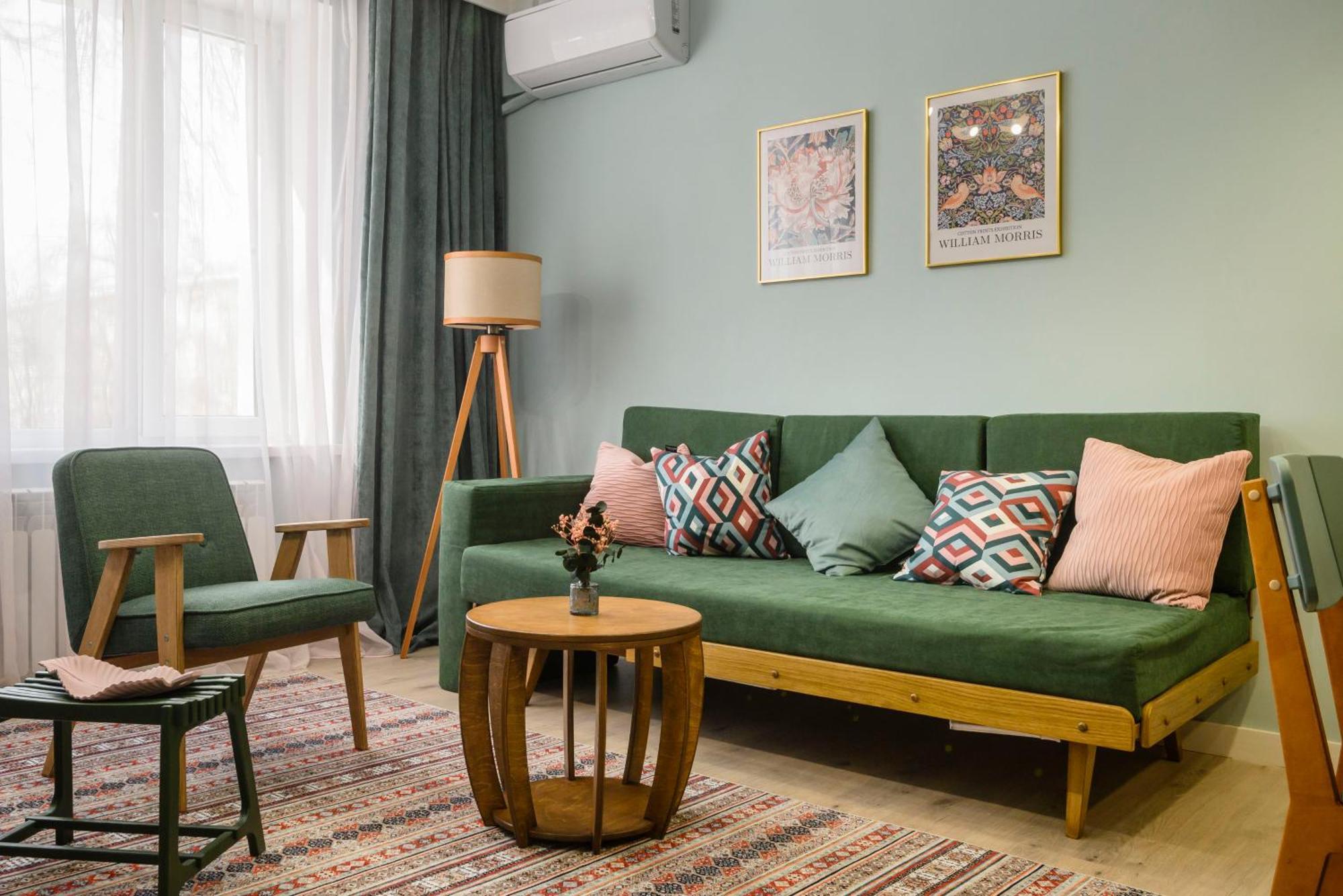 Mid-Century Charm Apartments В Центре Алматы Kültér fotó
