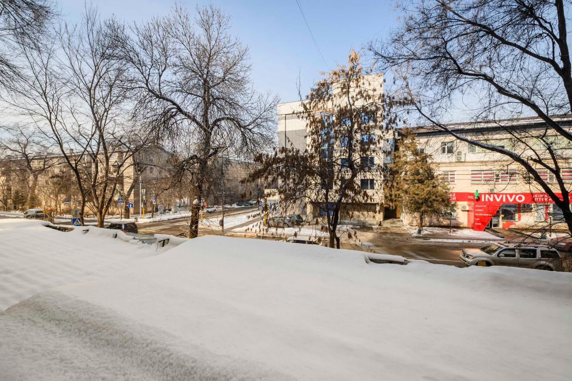 Mid-Century Charm Apartments В Центре Алматы Kültér fotó