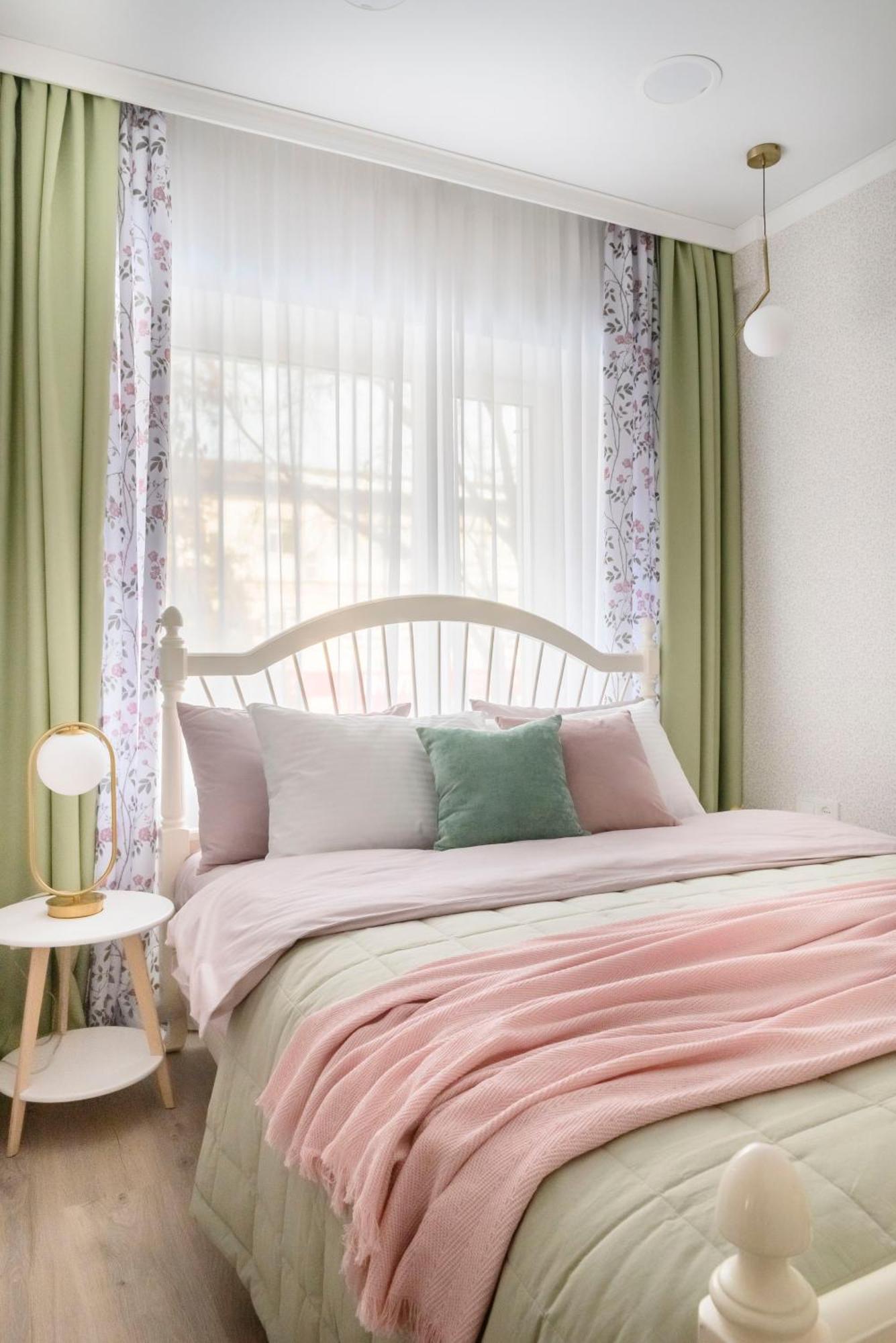 Mid-Century Charm Apartments В Центре Алматы Kültér fotó