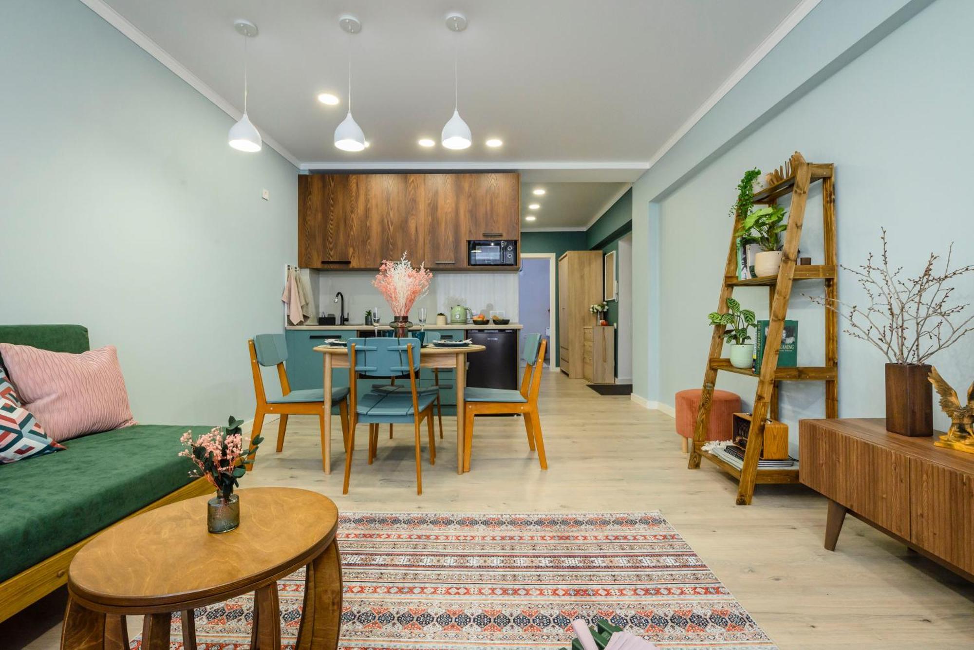 Mid-Century Charm Apartments В Центре Алматы Kültér fotó